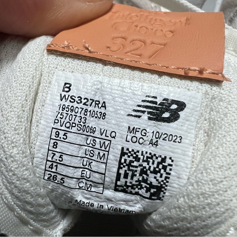 NEW | NEW BALANCE 327 White, Beige & Brown Retro Runner Sneakers 9.5 - Picture 14 of 16